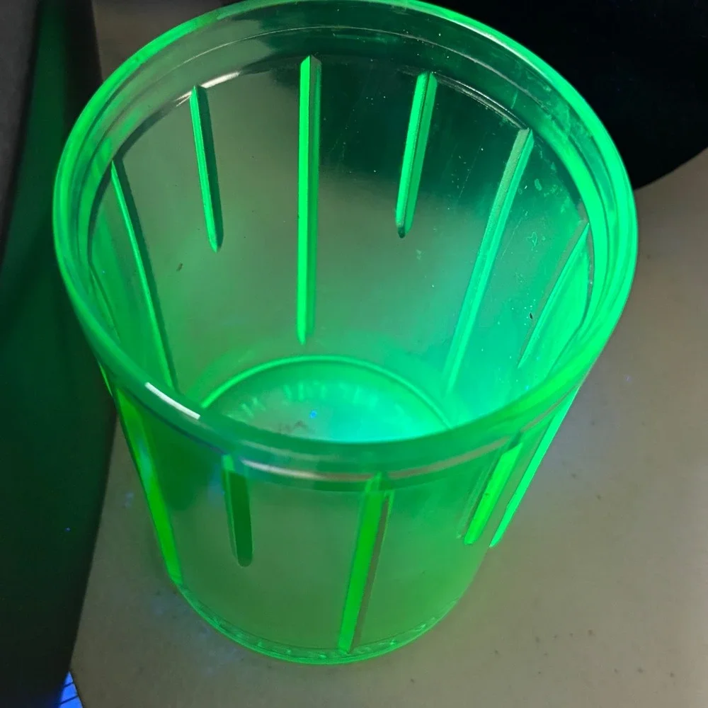 VTG Nut Chopper Green Uranium Glass Androck Manual Plunger Food Grinder Chippy